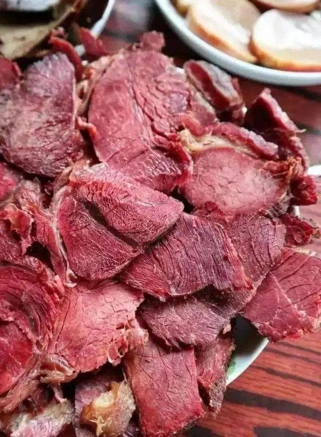 安顺屯堡八大碗：六百年传承的美食传奇