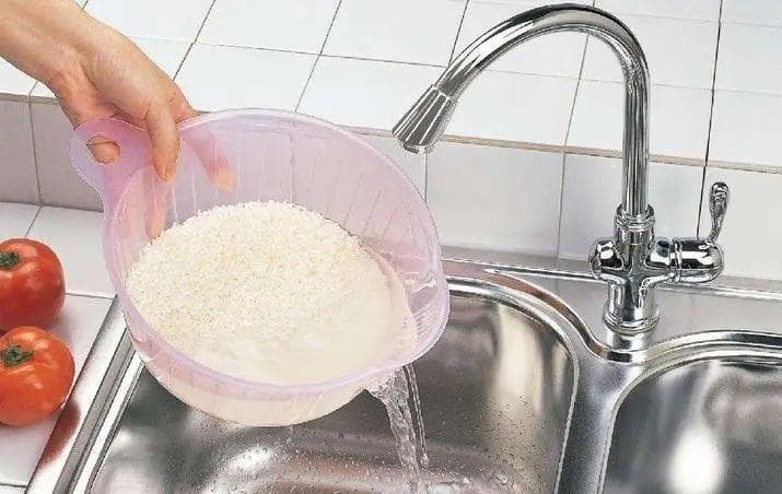 煮米饭，很多人第一步就做错了…大米到底要洗几次才能下锅煮？当心营养全流失！
