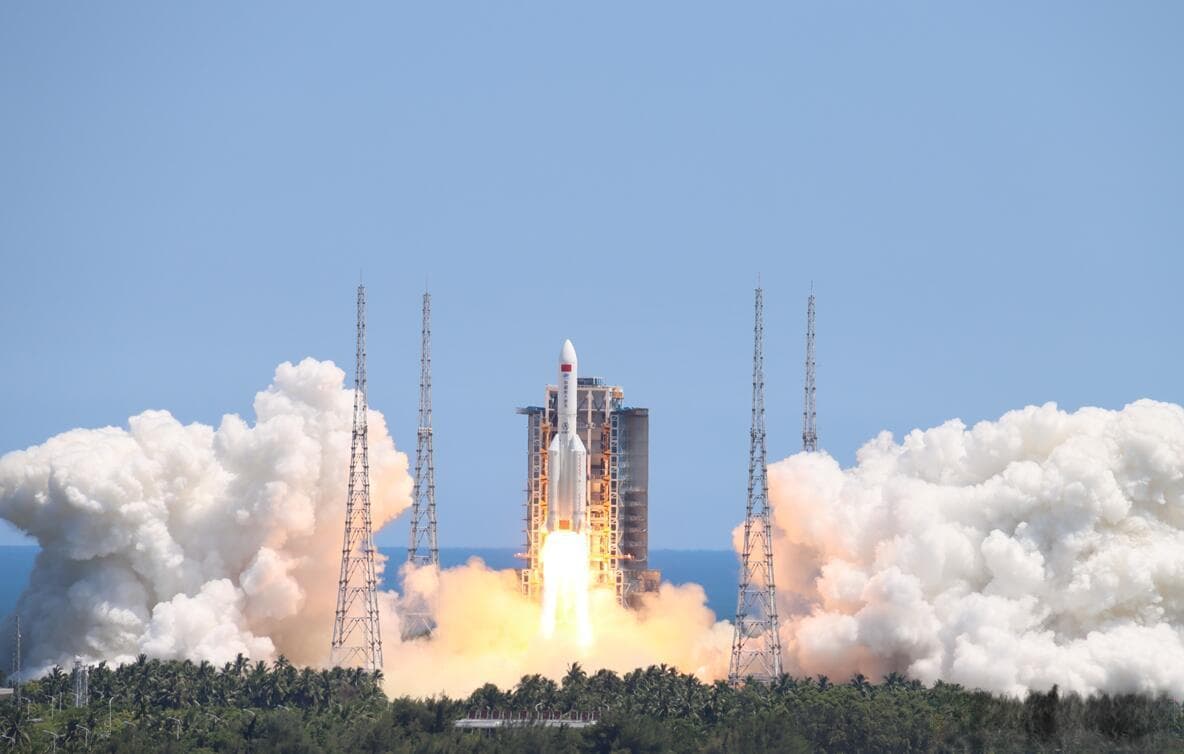 长征五号B火箭成功发射中国空间站问天实验舱