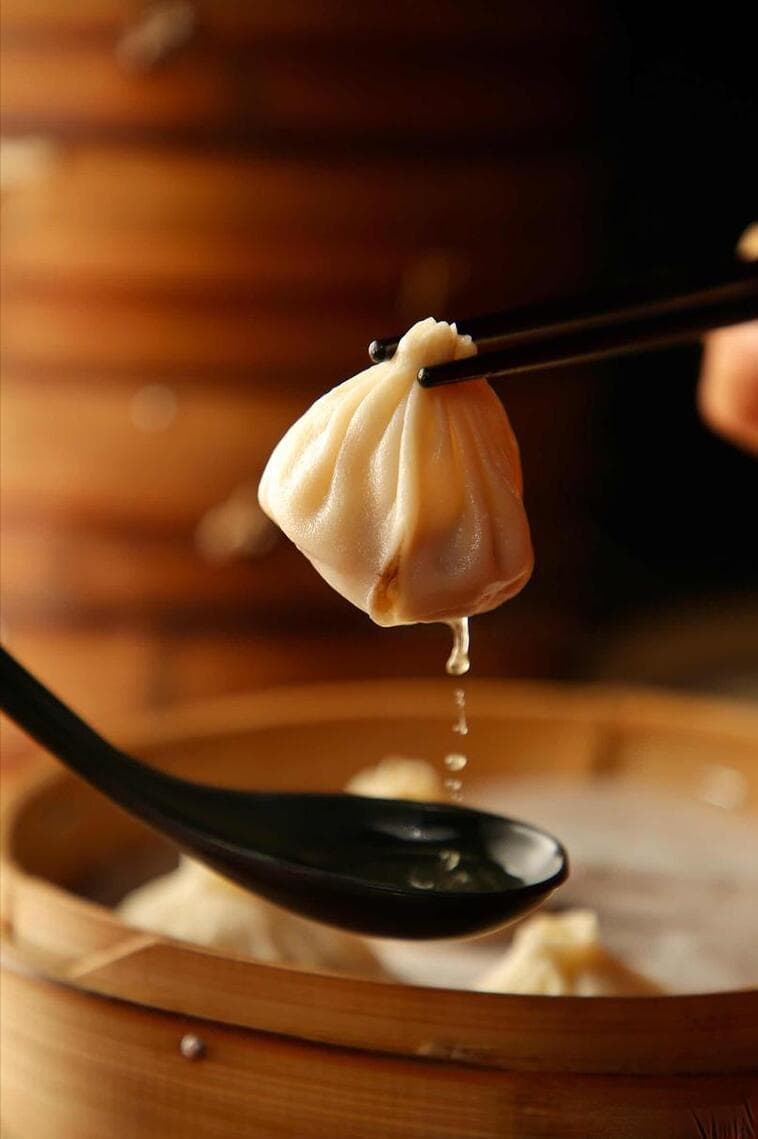 上海十大特色小吃：从南翔小笼到酱鸭，每一道都是百年传承