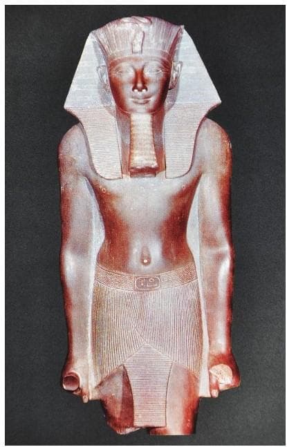 古代埃及服饰文化：从简单腰布到华丽珠宝