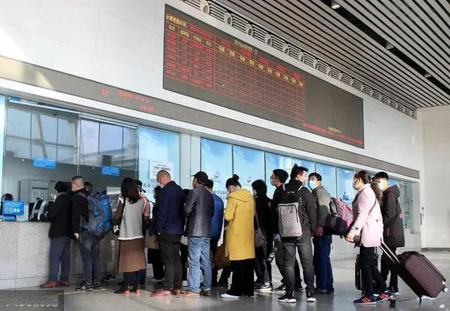 过期的身份证可以坐高铁吗？别急，这样也能坐高铁，赶紧收藏！