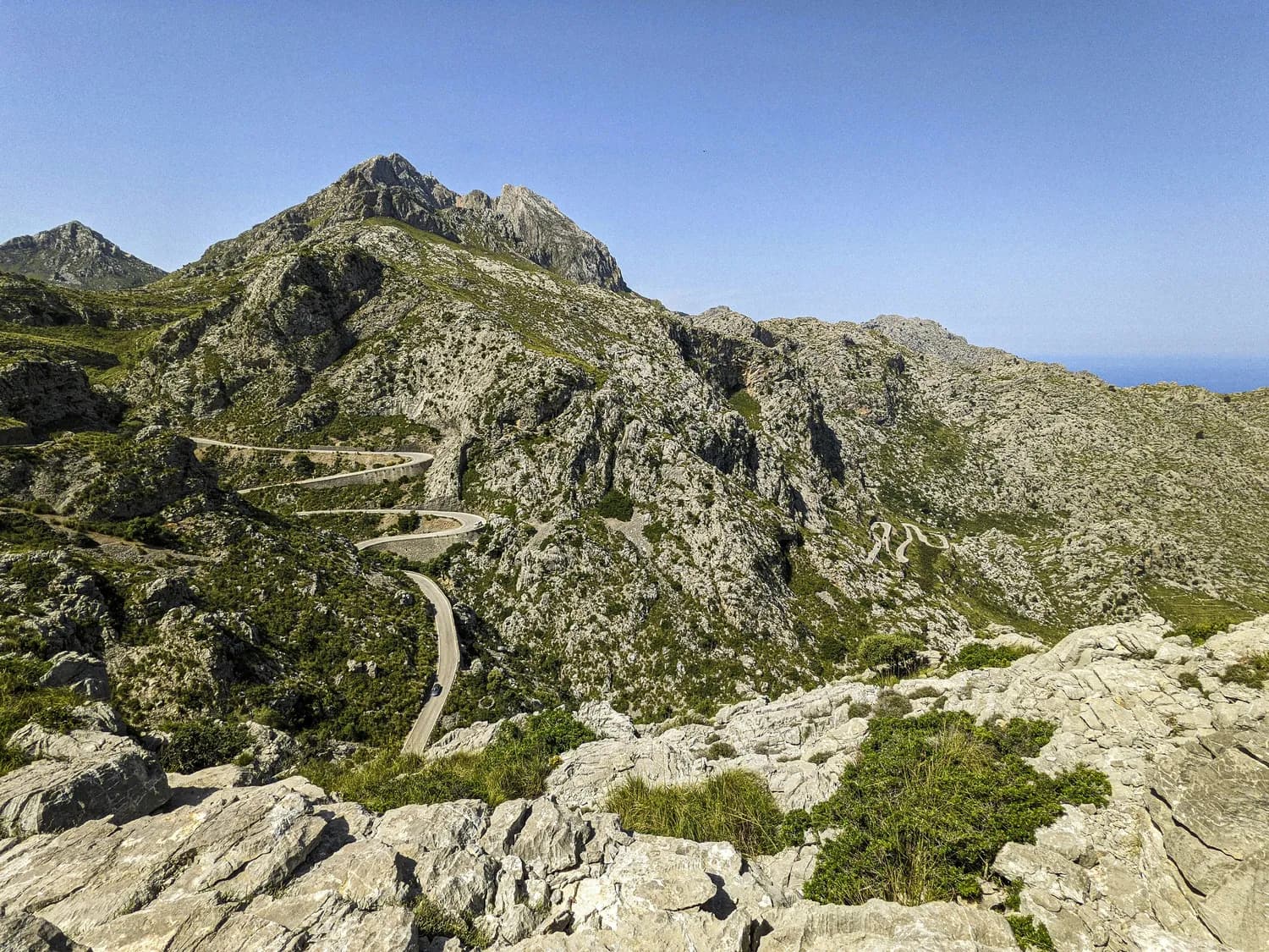 冬游崂山：1132米巨峰观景路线，从茶到烧烤的美食地图