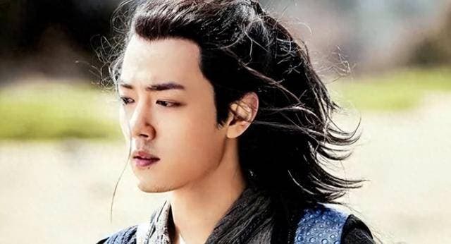 一脸苦相就别演黄蓉，徐克版《射雕》还没上映就翻车，演技太尴尬