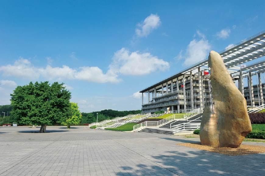 2024年广东工业大学全国录取分数线，附最低分和最低位次