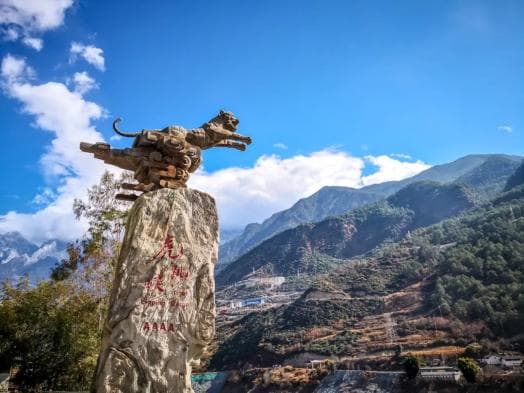 虎跳峡旅游攻略自由行，打卡万里长江第一峡谷，来了就不想走