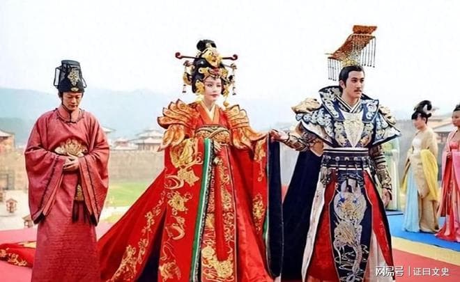 古代服饰研究：长衣流行的原因