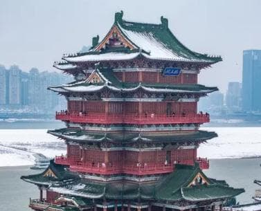探索滕王阁的历史与地理位置