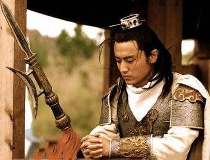 薛仁贵的戎马生涯：战绩与挫折的探讨
