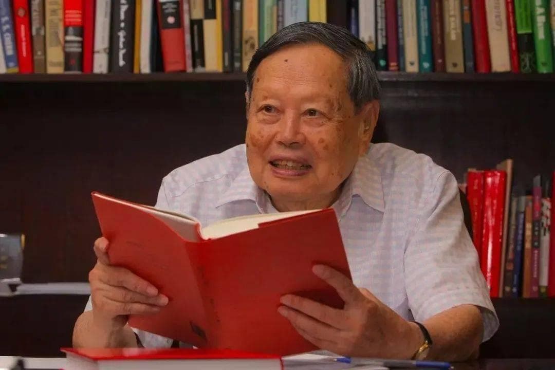 102岁的杨振宁健康昂扬！他的长寿秘诀：这6件事坚持了一辈子！
