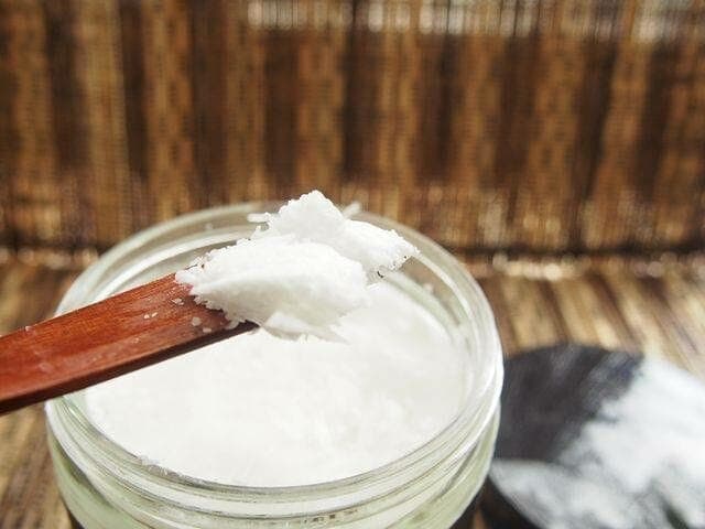 椰子油漱口：古老護理法的現代應用