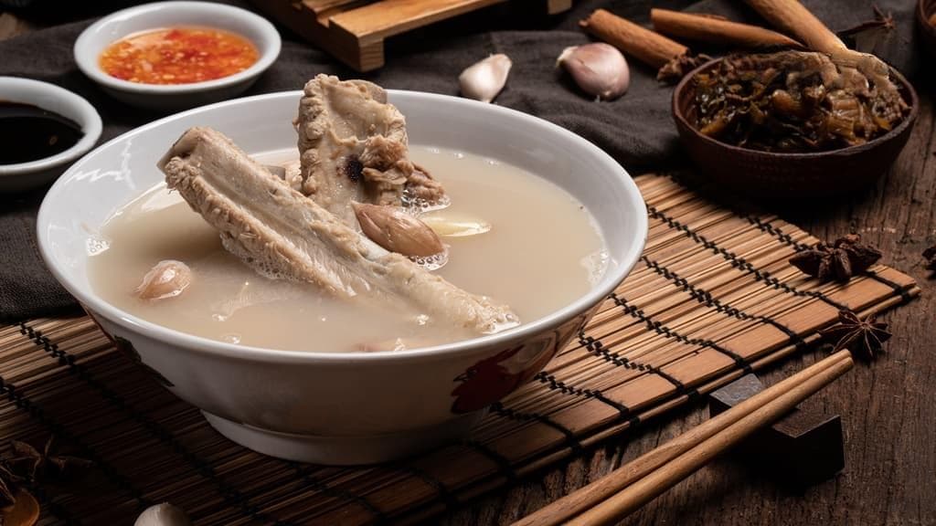 想喝排骨汤却不想喝进猪油？专家教你「加1食材」多样蛋白质搭配吃 降低肥油上身！