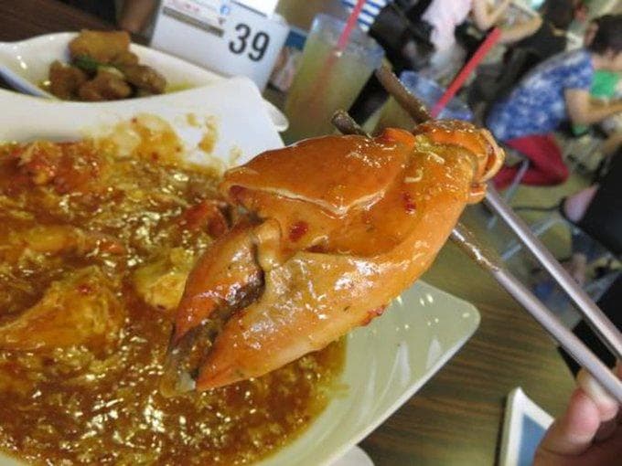 新加坡8大必吃美食：从肉骨茶到辣椒螃蟹，你吃过几道？