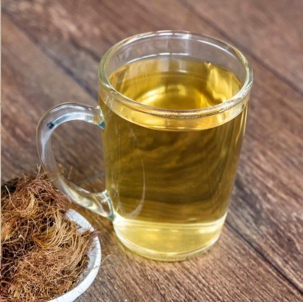 玉米须茶的功效与饮用指南：中医师详解4大功效、禁忌及最佳饮用方法
