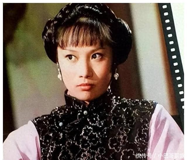 香港影坛最妩媚的武打女星，因为转型失败，不到30岁就退圈