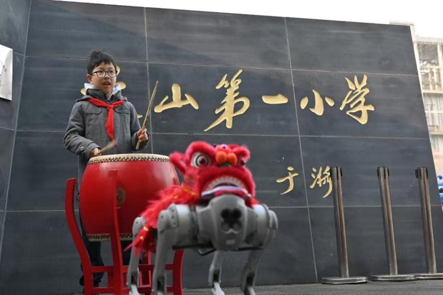 长宁区中小学开学科技感拉满，数字化点亮活力教育