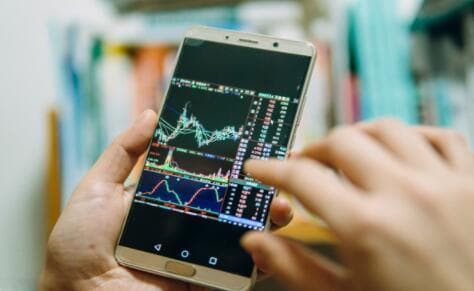 股票技术分析入门：从趋势到指标的全面解析