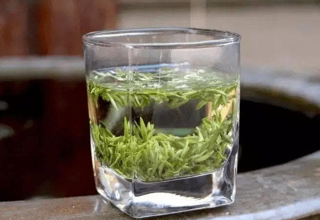 如何泡出美味茶水？控制水温是关键