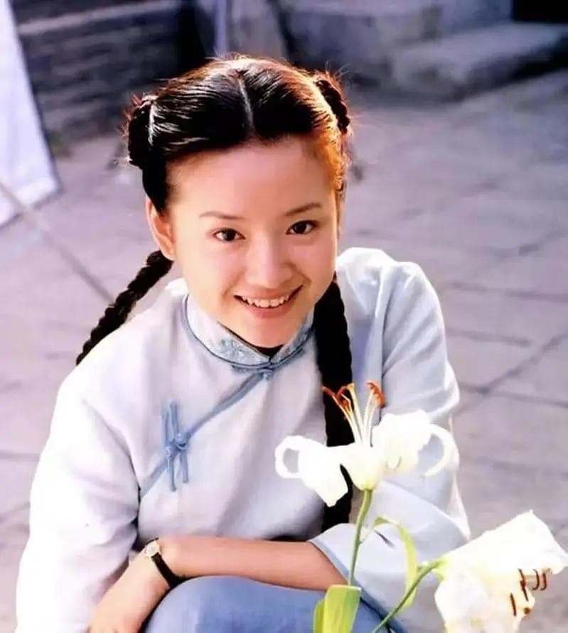 从《潜伏》到《我的姐姐》：朱媛媛的演艺之路