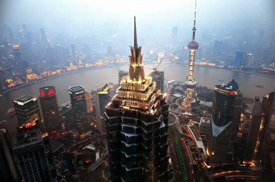 上海金茂大厦旅游攻略：观景、高空漫步与周边美食推荐