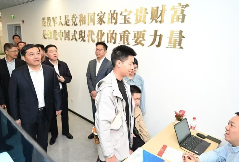 全国首个省级退役军人人力资源市场启用：AI面试官助力，企业高管直接面试