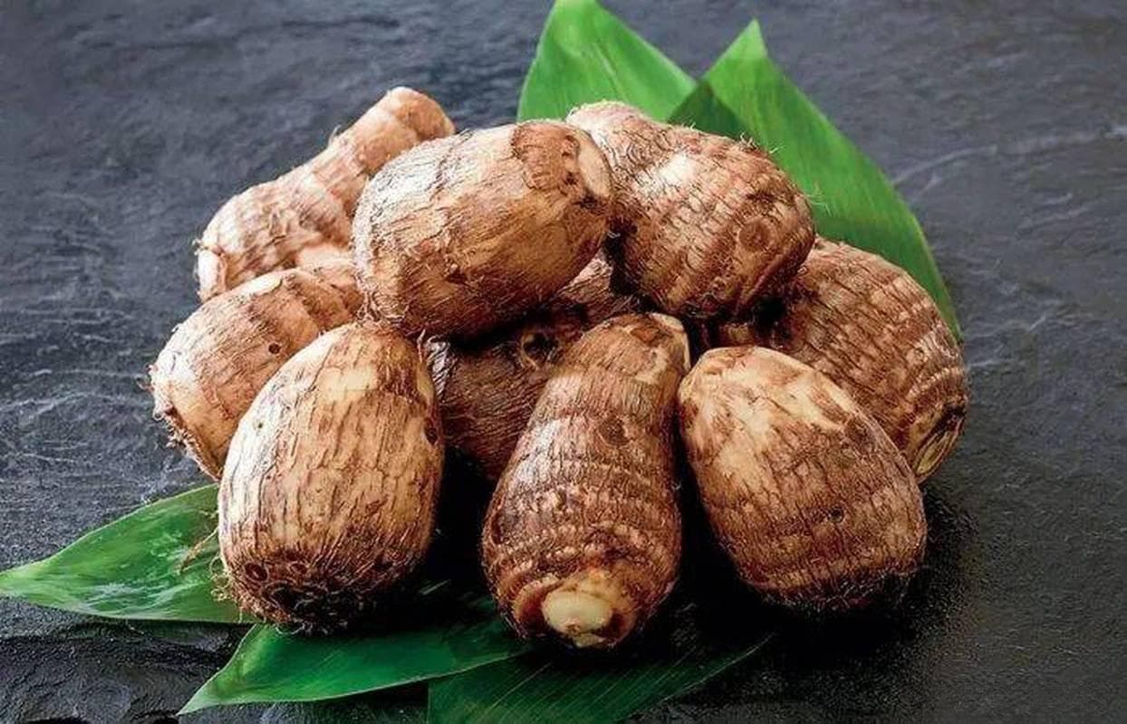 芋头烧鸡：传统美味，营养与口味的双重盛宴
