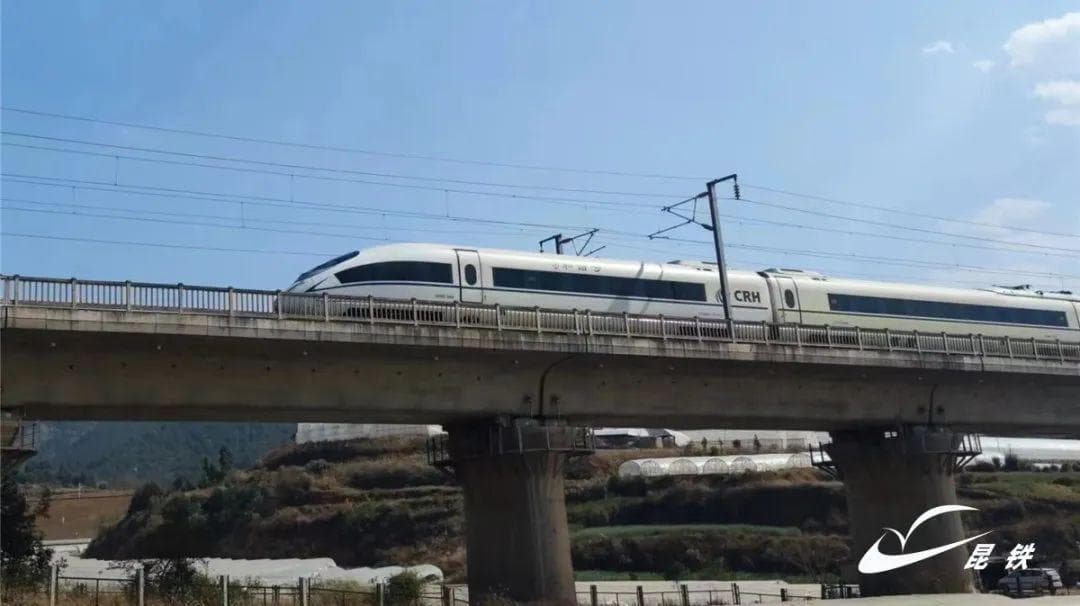 有砟轨道、无砟轨道，列车怎么选？