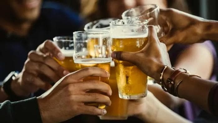 解密啤酒：20个趣味知识点让你成为酒桌上的“啤酒达人”
