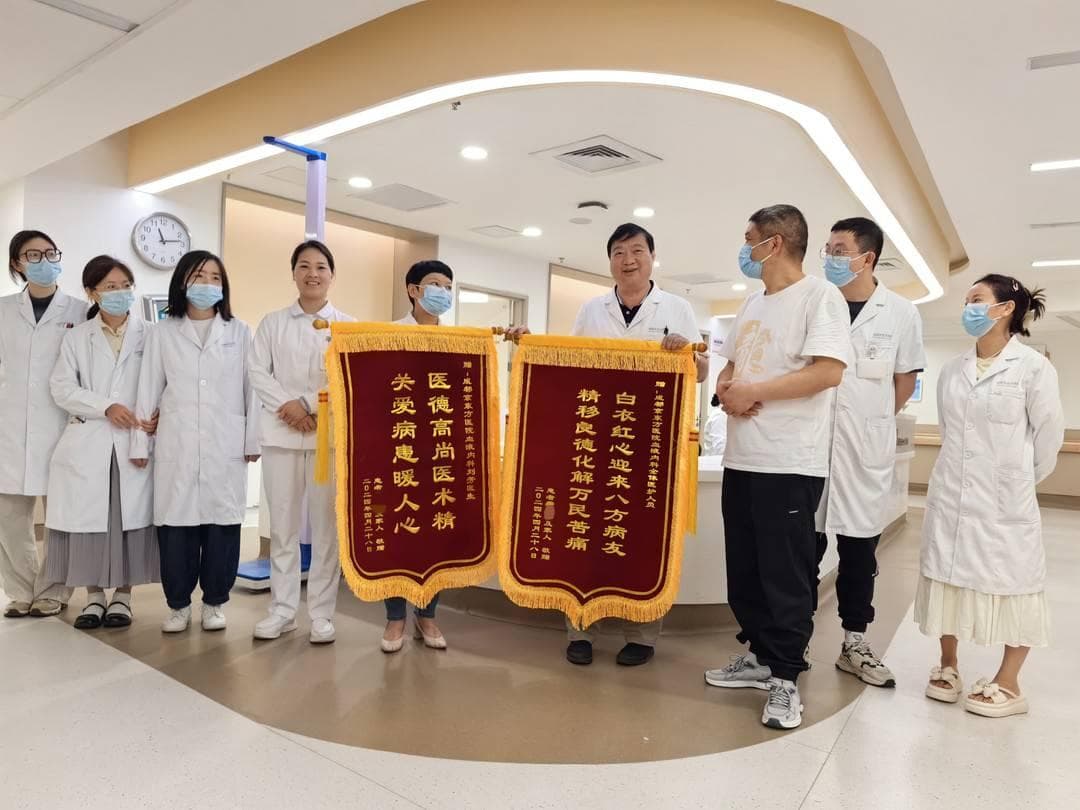 双份脐带血移植成功，白血病母亲重获新生