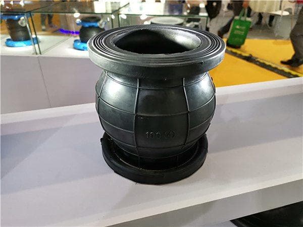 汽车减震器技术要求详解：从原理到维护保养