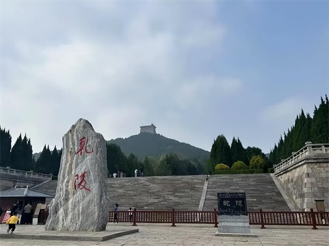 西安周边一日游：两条经典路线，尽览千年文化