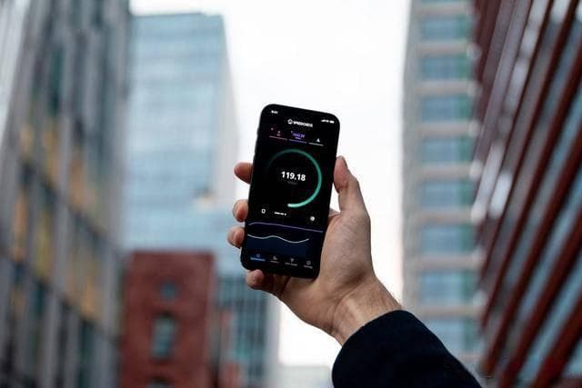 手机可以同时接2个WIFI，让信号更快更强？立马教你设置
