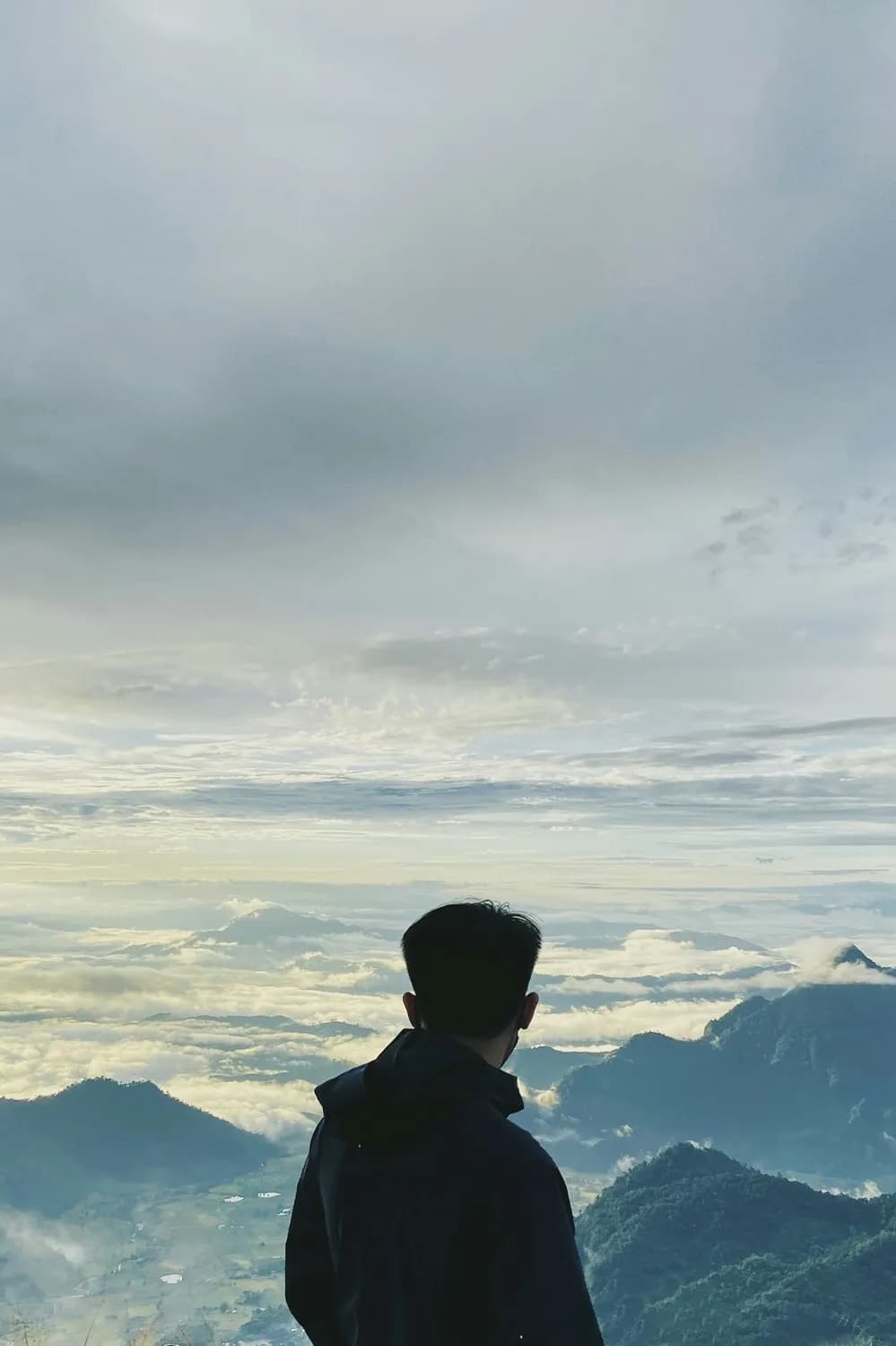 林家川新片《云边有个小卖部》热映：从反派到温情父亲的演技突破