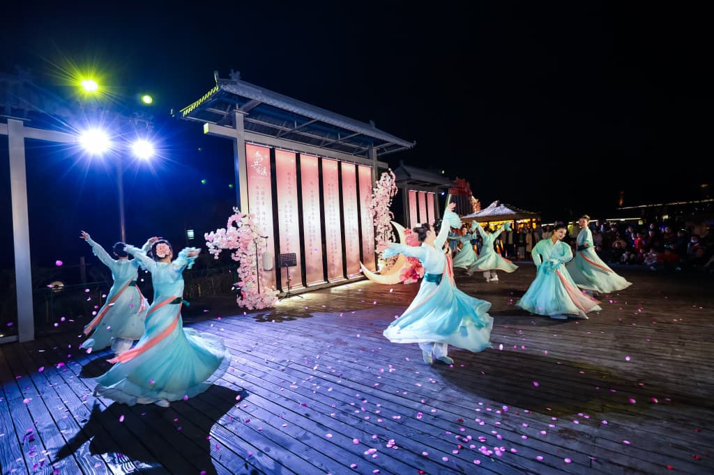 白天剧游、夜晚大戏沉浸体验宋韵文化，杭州《今夕共西溪》复演