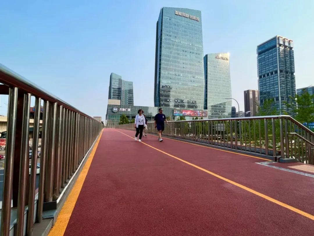 北京经开区40余个路口完成交通设施优化提升