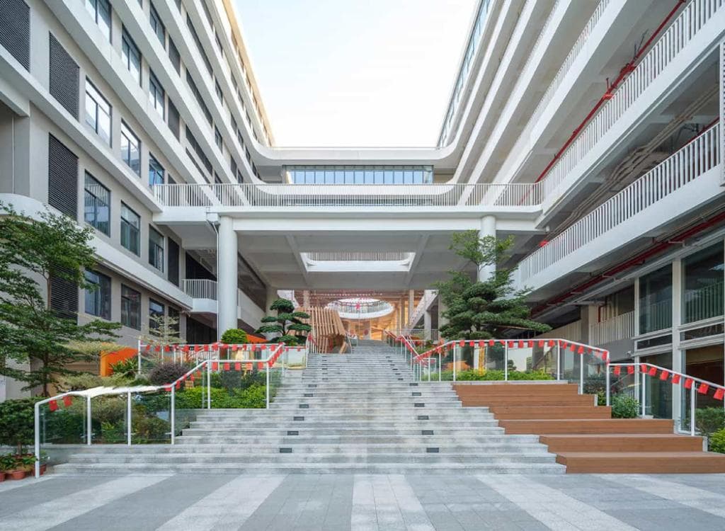 深圳5所港人子弟学校全解析：课程设置与学费一览