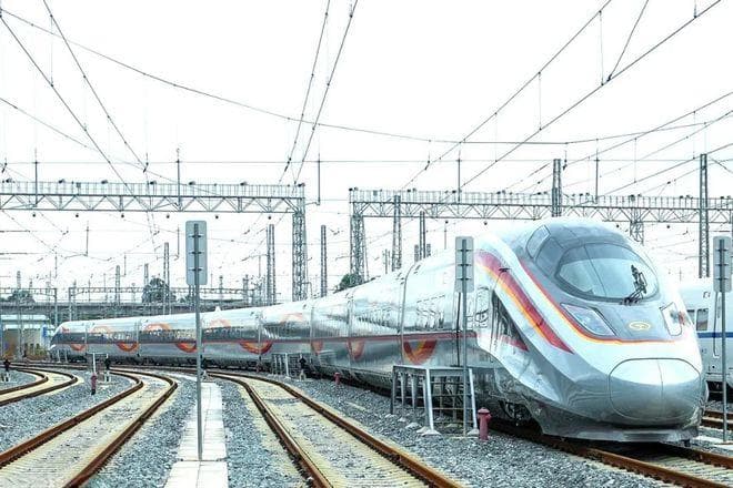 南宁局调图新增28列旅客列车，百色首迎复兴号智能动车