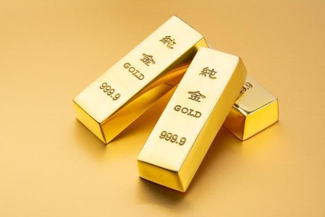 “银行金条”VS“金店金条”，普通人该怎么选？看这些区别就明白