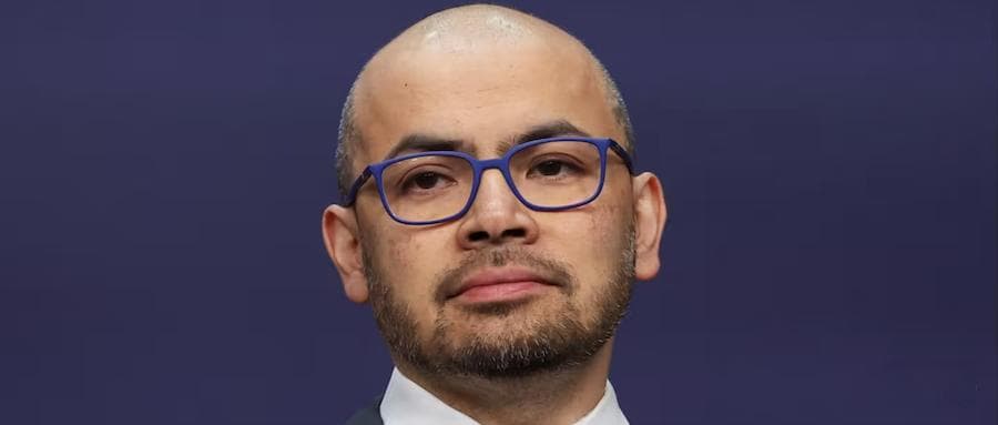曝谷歌AI最高主管想离职！组织人才冲突不断，对超过OpenAI感到无望
