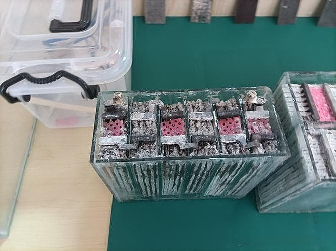 蓄电池去硫化充电的原理是什么？