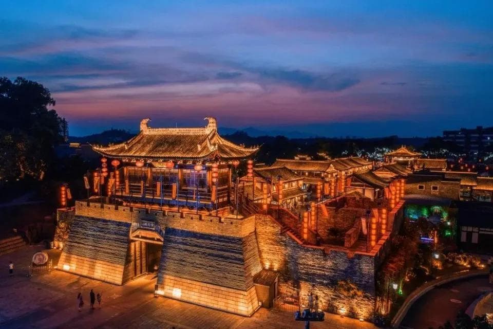赣州之夜：六大打卡地尽显宋城古今魅力