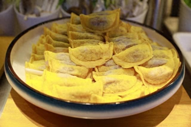 做蛋饺别再用勺子！10秒钟轻松搞定，绝对不腥！