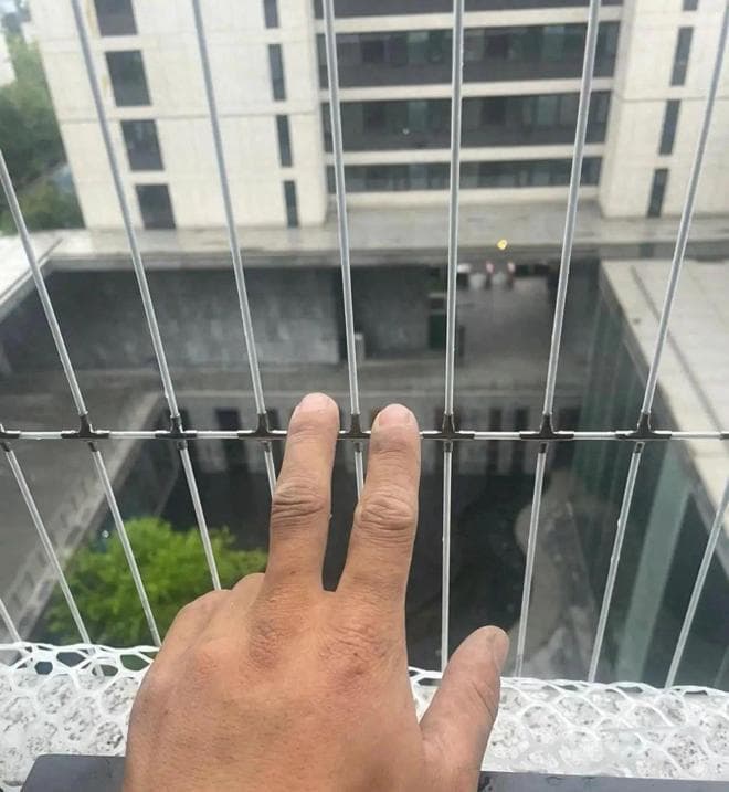 越来越多人安装隐形防盗窗，学学别人家的做法，好看还安全！