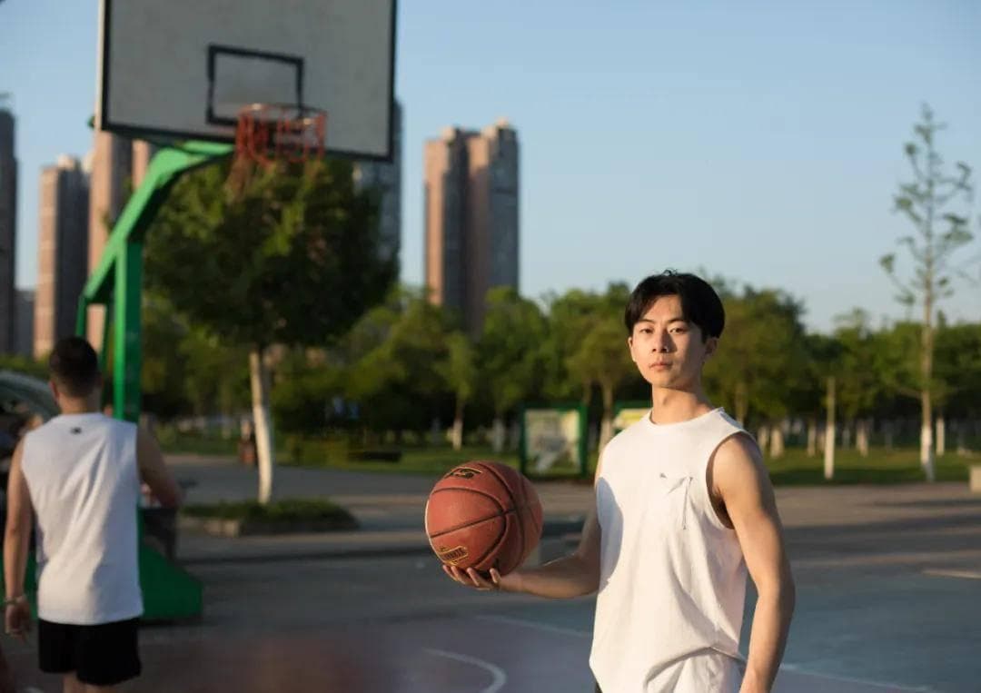 志愿者如何处理和防止活动中的潜在冲突与纠纷，维护团队和谐？