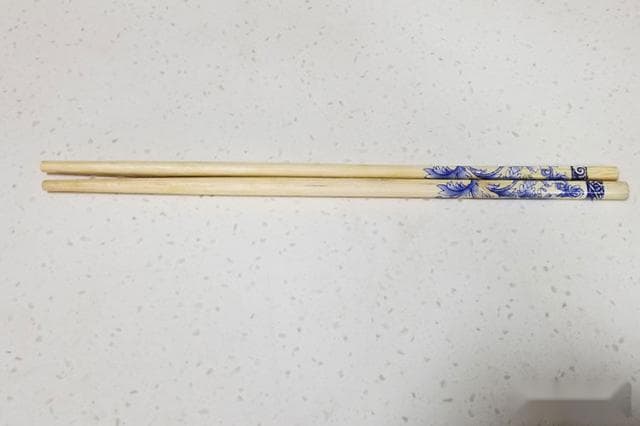 使用什么材质的筷子最安全？各种材质的筷子优缺点分析