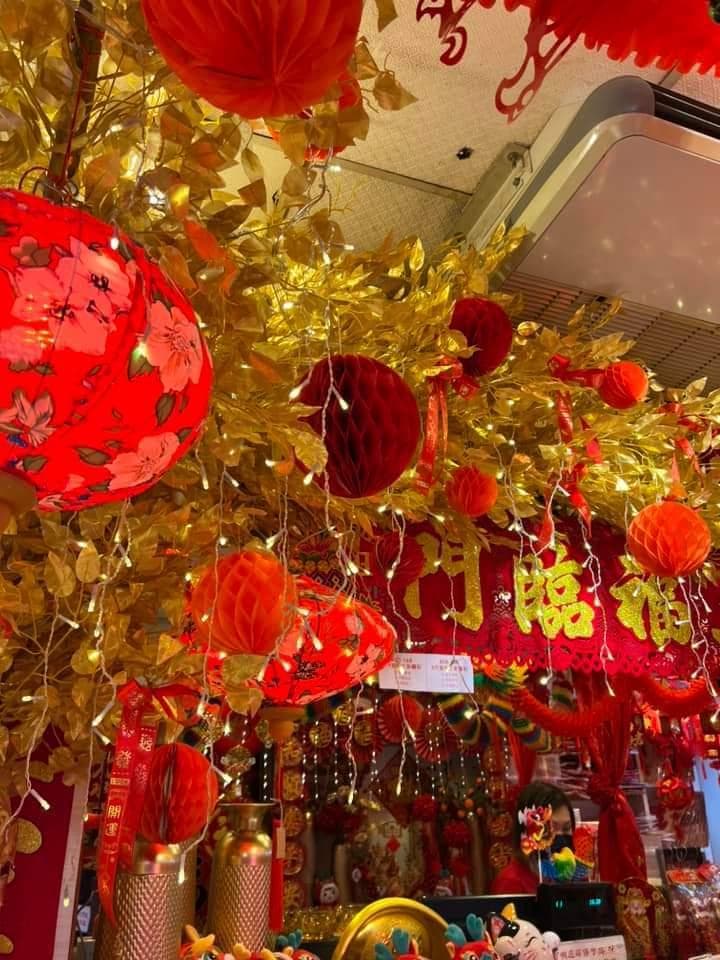 春节氛围热烈来袭，欢乐与希望的佳节迎接序章