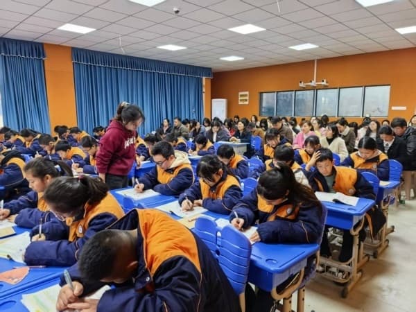 荷塘区七年级英语研讨会在株洲景炎中学举行