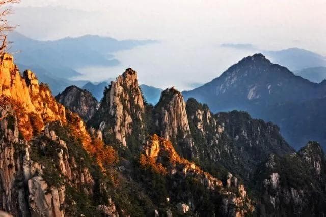 第一次登黄山，两条经典路线怎么选？一次让你都明白！