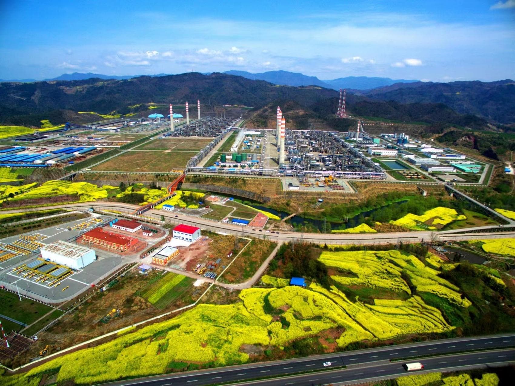 促进安全长效开发，“普光气田高含硫天然气组分监测及分析”作业启动