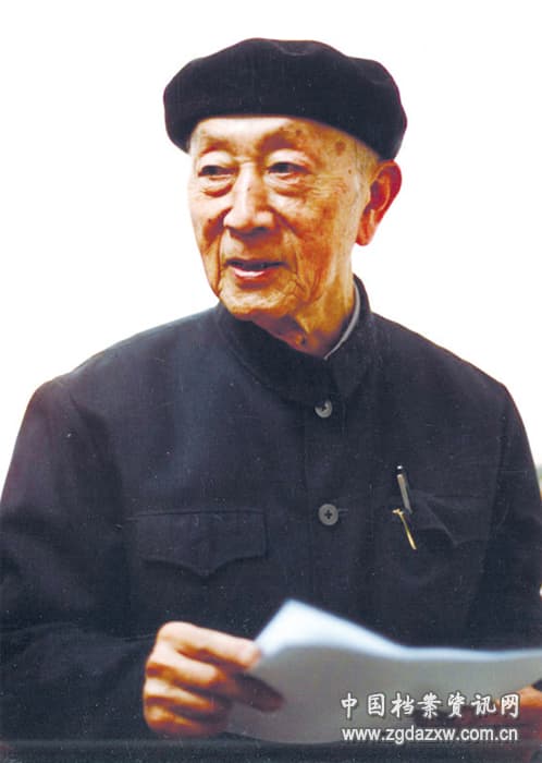 黄昆：中国半导体的“一代宗师”